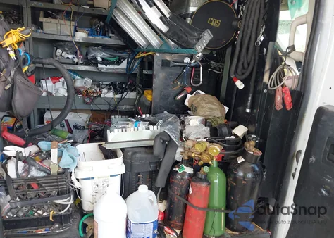 2019 Ford Transit z USA, uszkodzony, nr VIN 1FTYR1ZM5KKA71206